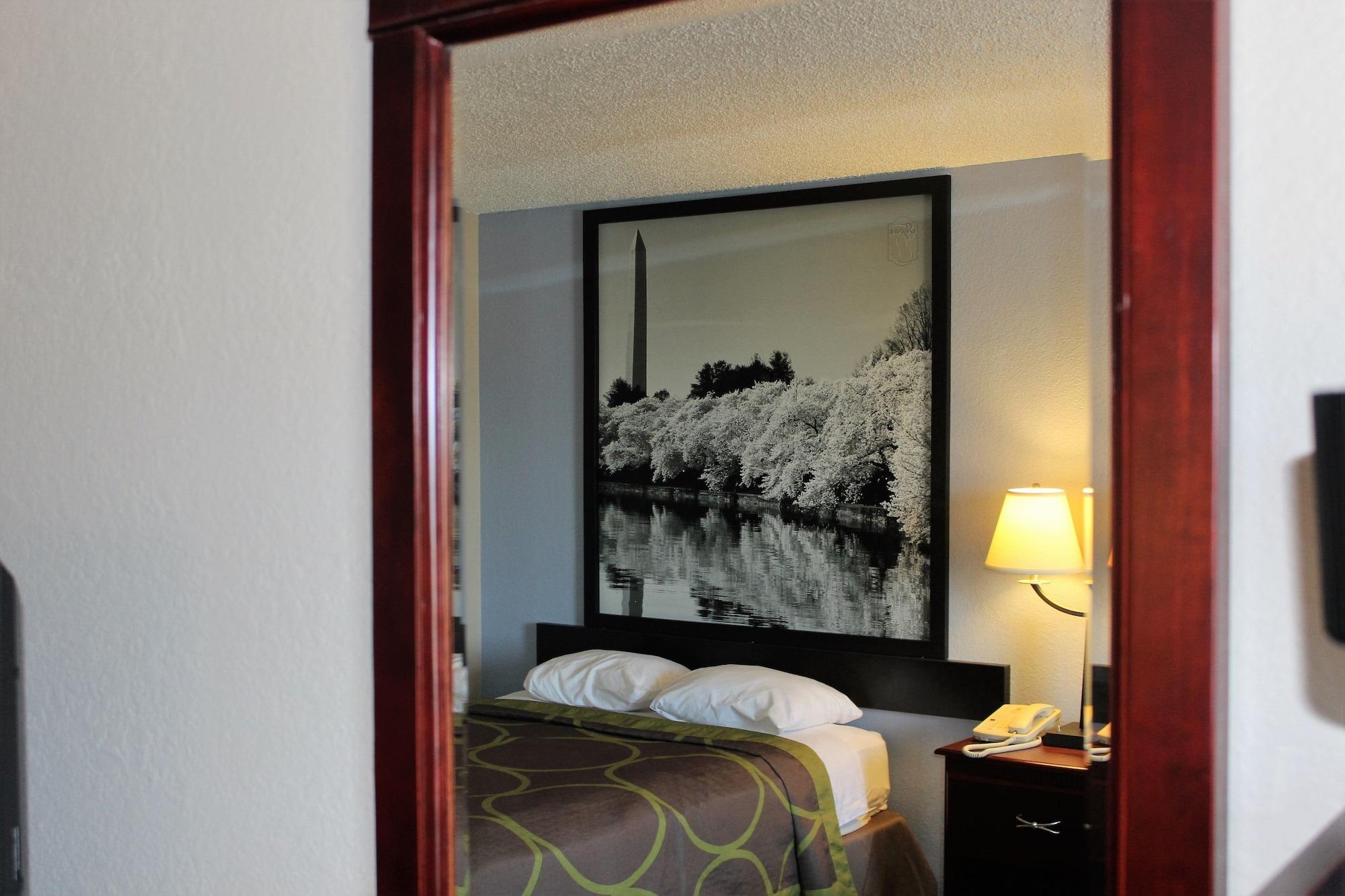 Hotel Super 8 By Wyndham Tuscaloosa Esterno foto
