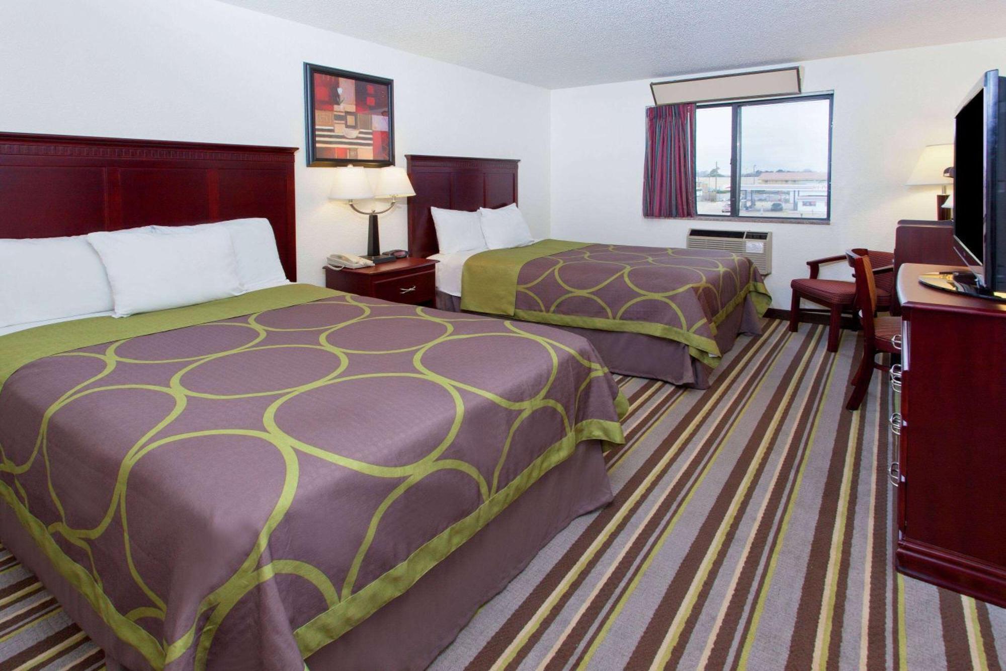 Hotel Super 8 By Wyndham Tuscaloosa Esterno foto