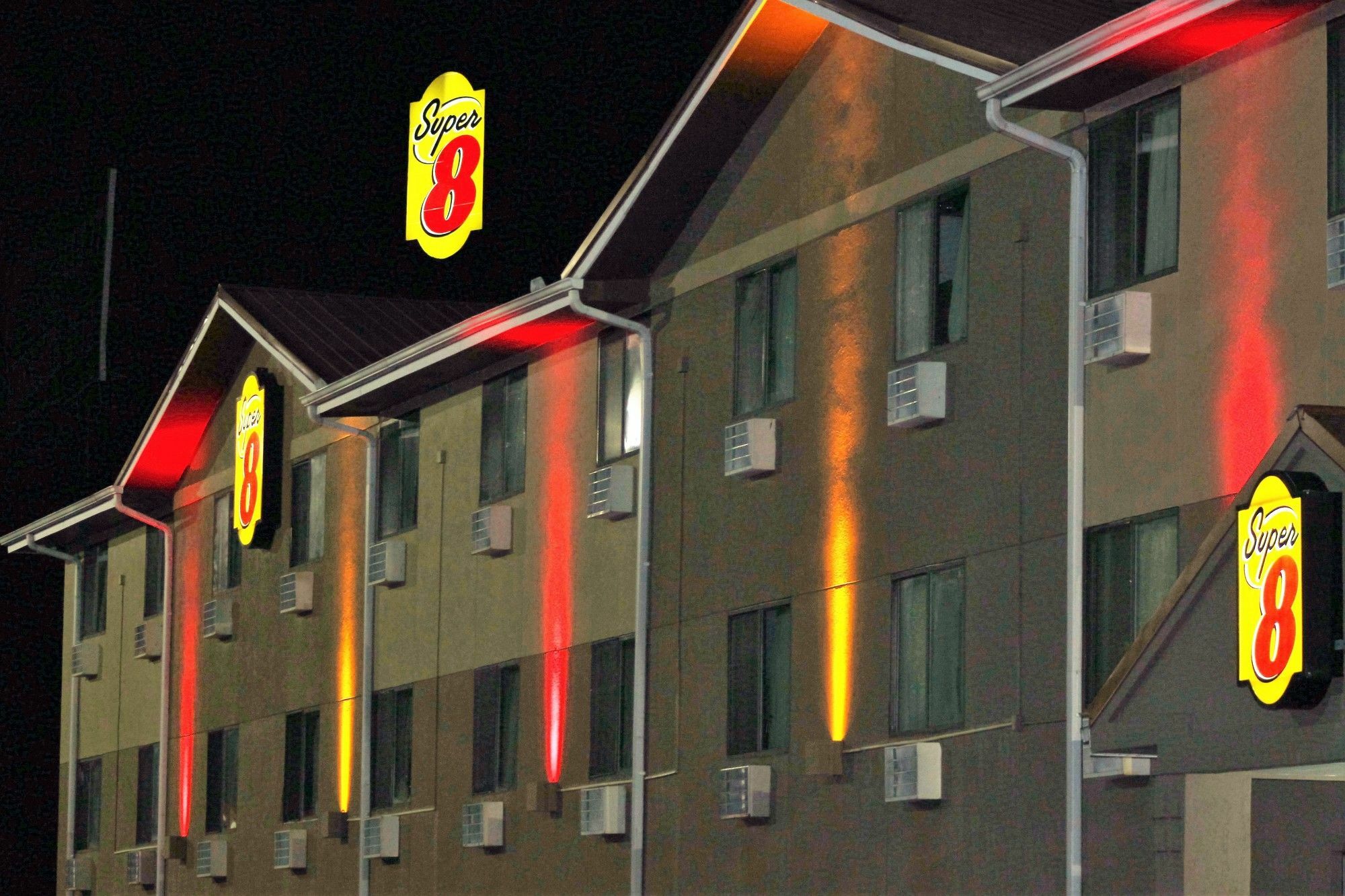 Hotel Super 8 By Wyndham Tuscaloosa Esterno foto